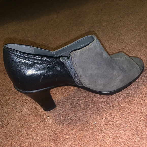 Women’s open toe heels - Picture 3 of 3